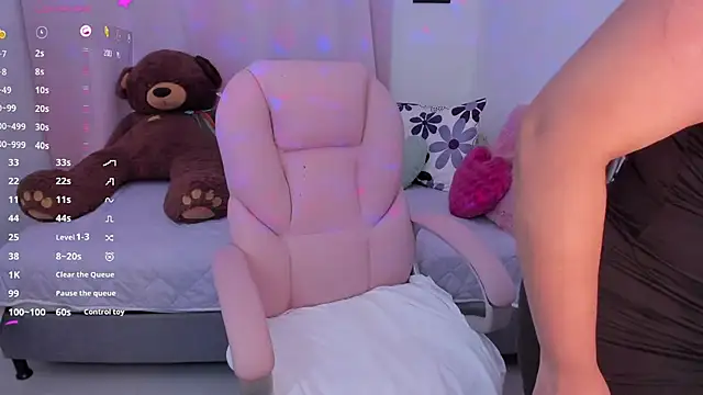  Arianna08  online show from October 2025 06:44:01 AM