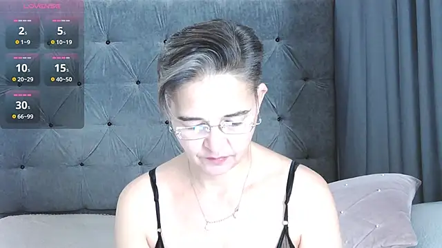 StaceyDarling online show from November 2025 06:23:01 AM