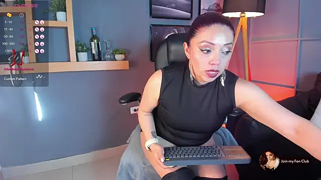 helenaduque  online show from December 2024 12:50:02 PM