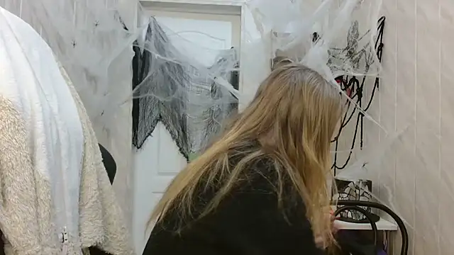 ElenaMaeer online show from October 2025 09:10:01 AM