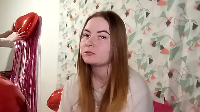 Snapshot of ElenaMaeer chatting on February 2026 06:01:02 PM ElenaMaeer online show from February 2026 06:01:02 PM