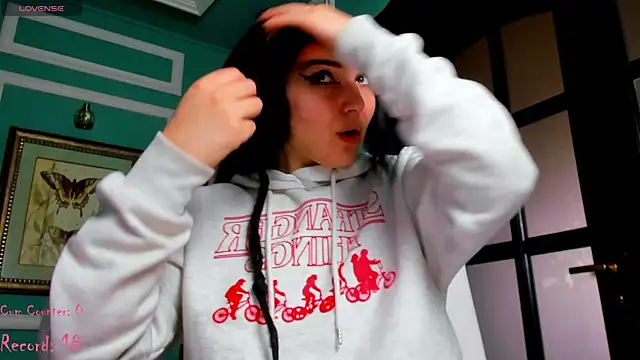 1Munique online show from February 2025 01:16:01 PM