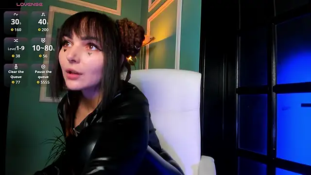 1Munique online show from November 2025 04:27:02 PM