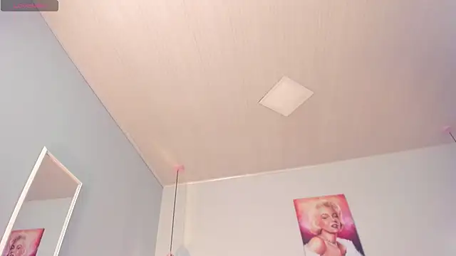 ScarletGV online show from March 2025 09:37:01 PM