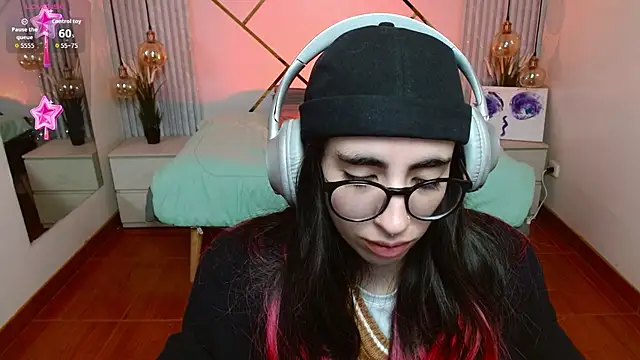 Snapshot of LenaRoses chatting on February 2026 09:22:01 PM LenaRoses online show from February 2026 09:22:01 PM