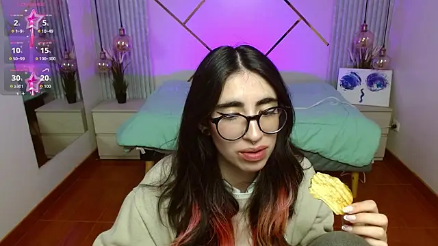 Snapshot of LenaRoses chatting on February 2026 08:18:02 PM LenaRoses online show from February 2026 08:18:02 PM