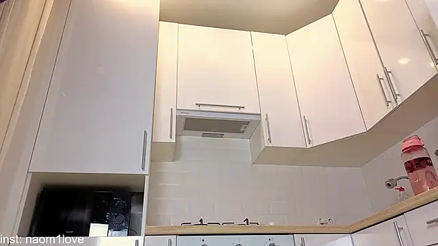 Naomi Girly online show from March 2026 04:03:01 PM