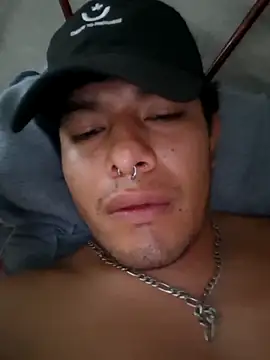 GusssHOT online show from September 2025 04:43:02 PM