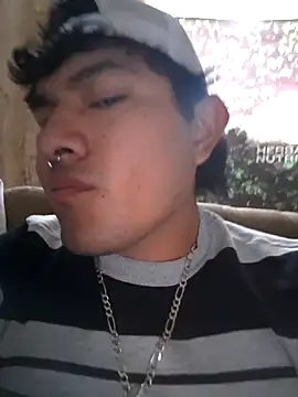 GusssHOT online show from April 2026 02:36:02 PM