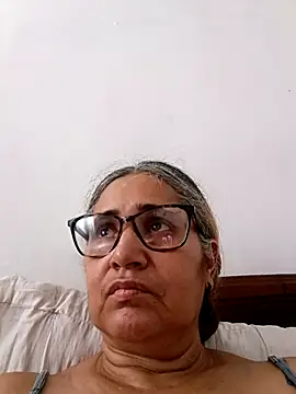 Snapshot of _candi chatting on March 2026 03:29:02 PM candi online show from March 2026 03:29:02 PM