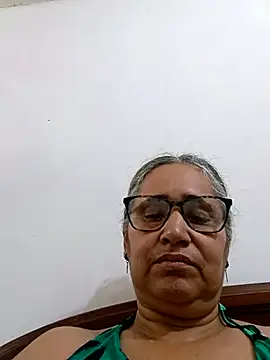 Snapshot of _candi chatting on April 2026 04:03:01 PM candi online show from April 2026 04:03:01 PM