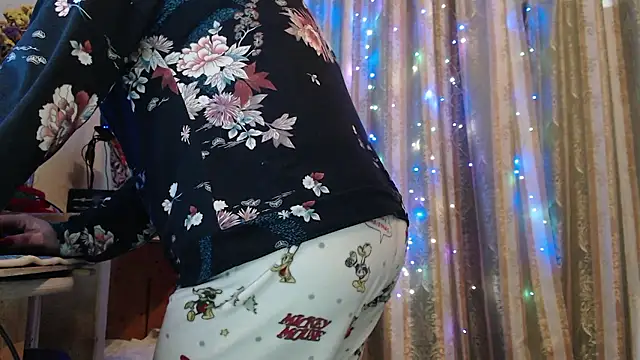 amorelara online show from January 2026 02:11:02 PM