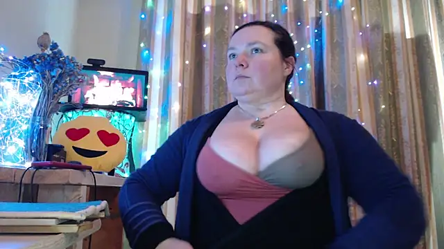 amorelara online show from February 2026 02:55:01 PM