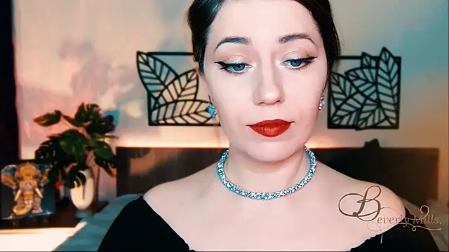 Snapshot of MissBeverlyMills chatting on February 2025 05:56:02 AM MissBeverlyMills online show from February 2025 05:56:02 AM