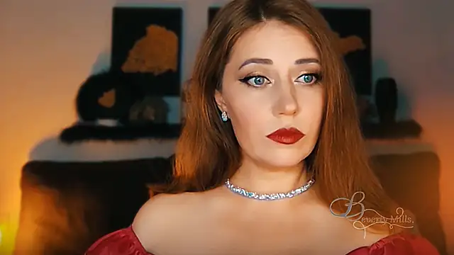 Snapshot of MissBeverlyMills chatting on September 2025 07:37:01 PM MissBeverlyMills online show from September 2025 07:37:01 PM