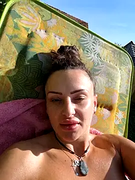 Snapshot of dolcevita002 chatting on June 2026 06:31:01 AM dolcevita002 online show from June 2026 06:31:01 AM