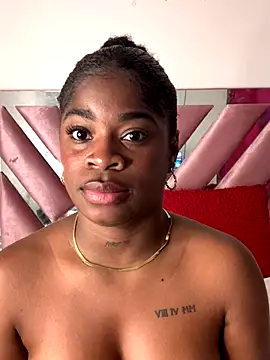 Snapshot of Tamara_Lubezkii chatting on December 2024 06:50:01 PM Tamara Lubezkii online show from December 2024 06:50:01 PM