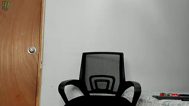 andrew rose  online show from November 2025 05:43:01 AM