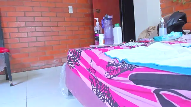 Elianissquirt online show from March 2026 12:08:01 PM