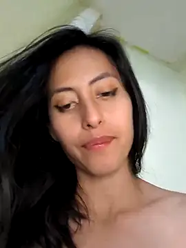 Anahi cake online show from March 2025 03:37:01 AM