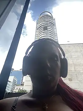 Snapshot of LindaRey_ chatting on November 2025 07:13:01 PM LindaRey online show from November 2025 07:13:01 PM