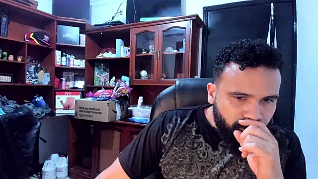 Drako Argentii online show from March 2025 04:32:01 AM