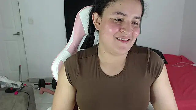 Snapshot of diana_fitass chatting on June 2026 01:05:02 AM diana fitass online show from June 2026 01:05:02 AM