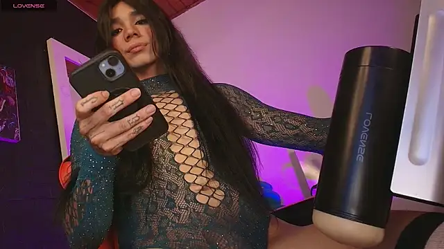 Snapshot of charlotte_cruzx chatting on June 2026 06:14:02 AM charlotte cruzx online show from June 2026 06:14:02 AM