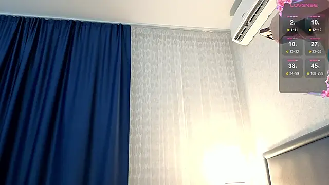 Brilliant-Kiss online show from December 2025 06:28:01 PM