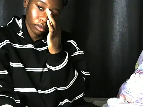 Snapshot of Novah_ chatting on June 2026 02:13:02 AM Novah online show from June 2026 02:13:02 AM