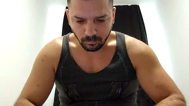 Snapshot of Mitzatb4u chatting on September 2025 08:14:02 AM Mitzatb4u online show from September 2025 08:14:02 AM