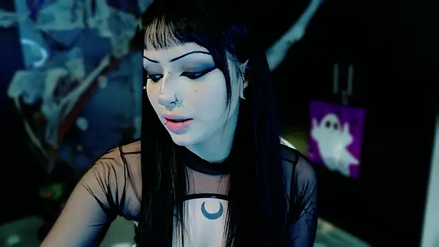 Snapshot of Madison_Jackson chatting on October 2025 09:24:02 PM Madison Jackson online show from October 2025 09:24:02 PM