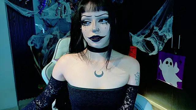 Snapshot of Madison_Jackson chatting on October 2025 09:27:01 PM Madison Jackson online show from October 2025 09:27:01 PM