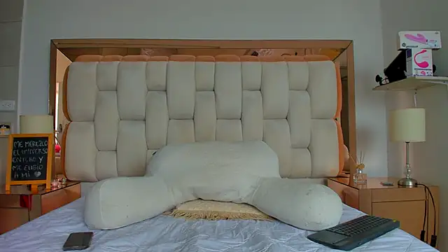 emilyparkerr01 online show from February 2025 05:13:02 PM