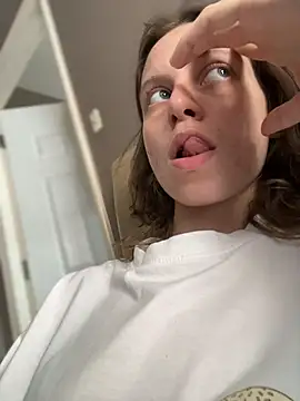 Snapshot of RinaMood chatting on December 2025 05:03:02 AM RinaMood online show from December 2025 05:03:02 AM