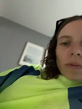 Snapshot of RinaMood chatting on January 2026 06:18:02 AM RinaMood online show from January 2026 06:18:02 AM