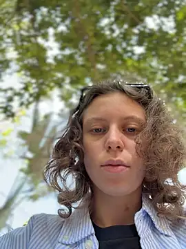 Snapshot of RinaMood chatting on March 2026 04:40:01 AM RinaMood online show from March 2026 04:40:01 AM