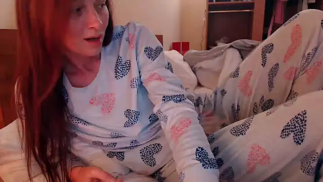 Snapshot of LovelyAndraGirl chatting on February 2025 11:43:02 AM LovelyAndraGirl online show from February 2025 11:43:02 AM