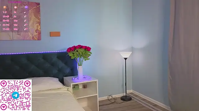 Kelly Hardy online show from April 2026 12:57:01 AM