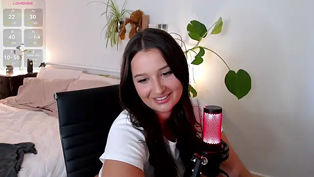 Snapshot of Lenas_Room chatting on April 2026 07:39:01 AM Lenas Room online show from April 2026 07:39:01 AM