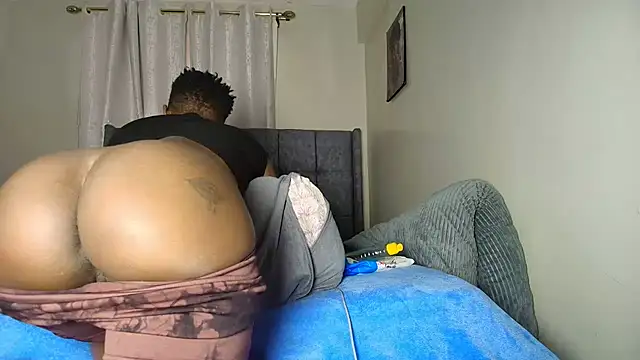 Snapshot of t-NaughtyLicia chatting on December 2025 03:34:01 AM t-NaughtyLicia online show from December 2025 03:34:01 AM