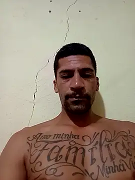 Snapshot of adriabis013 chatting on April 2026 05:52:01 PM adriabis013 online show from April 2026 05:52:01 PM