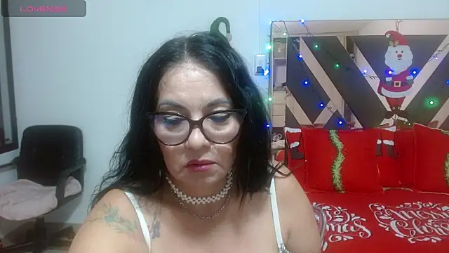 lindaesmeralda online show from December 2025 11:25:02 AM