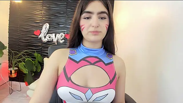 sofia 44 online show from October 2025 02:18:02 PM