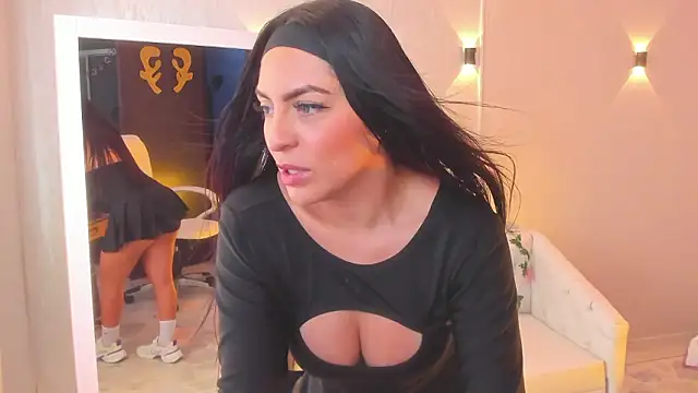 yourmagic venus online show from March 2026 09:00:01 PM