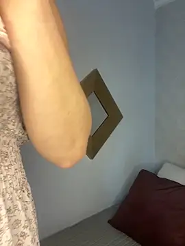 Snapshot of dayis_butera chatting on November 2025 11:45:01 AM dayis butera online show from November 2025 11:45:01 AM