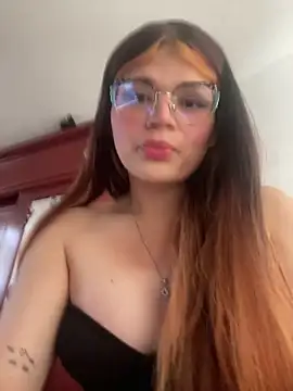 Snapshot of dayis_butera chatting on November 2025 02:43:02 PM dayis butera online show from November 2025 02:43:02 PM