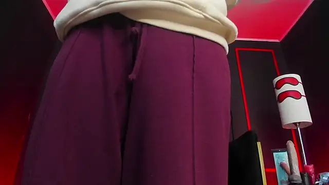 CharlotteScotte online show from October 2025 12:00:02 PM