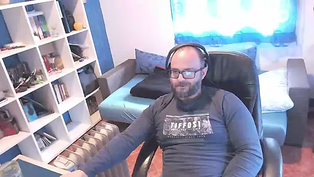 Snapshot of ravingr4d4 chatting on March 2025 12:14:02 PM ravingr4d4 online show from March 2025 12:14:02 PM