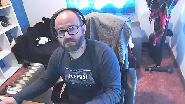 Snapshot of ravingr4d4 chatting on March 2025 12:11:01 PM ravingr4d4 online show from March 2025 12:11:01 PM